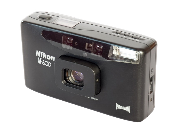 nikon_af600